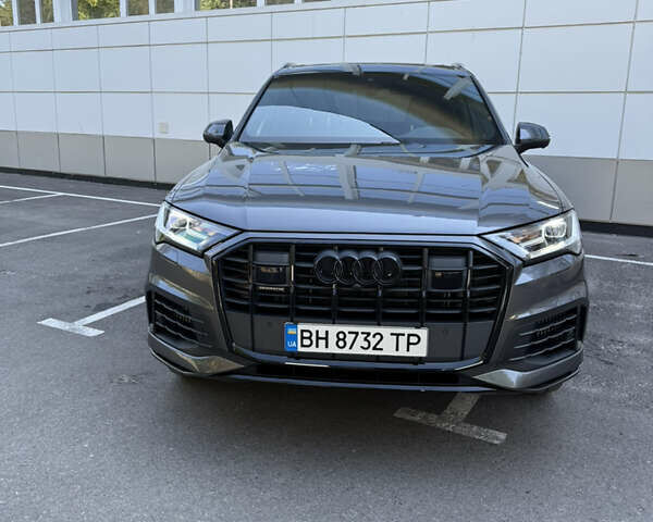Сірий Ауді Ку 7, об'ємом двигуна 3 л та пробігом 47 тис. км за 56500 $, фото 1 на Automoto.ua