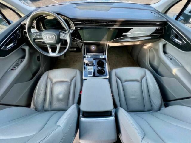 Серый Ауди Ку 7, объемом двигателя 2 л и пробегом 11 тыс. км за 68000 $, фото 9 на Automoto.ua