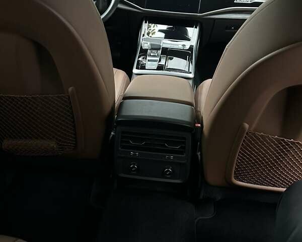 Серый Ауди Ку 7, объемом двигателя 2.97 л и пробегом 31 тыс. км за 76500 $, фото 16 на Automoto.ua