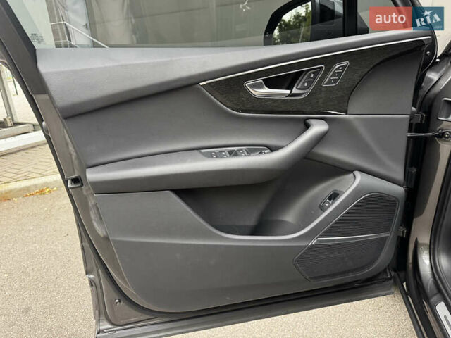 Серый Ауди Ку 7, объемом двигателя 2 л и пробегом 53 тыс. км за 46500 $, фото 13 на Automoto.ua