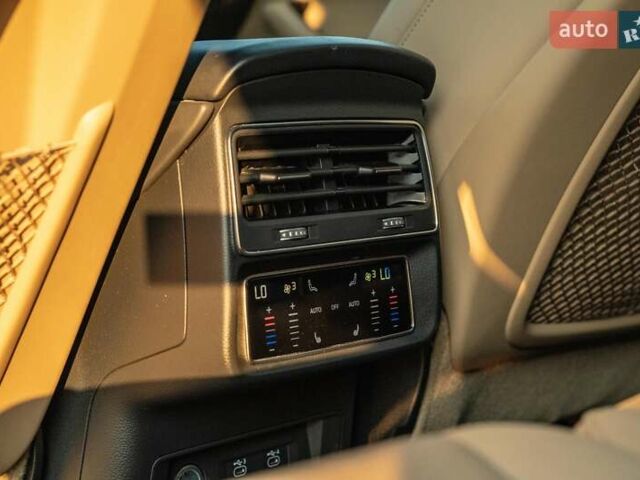 Сірий Ауді Ку 7, об'ємом двигуна 3 л та пробігом 15 тис. км за 47900 $, фото 52 на Automoto.ua