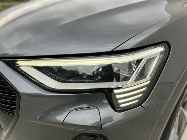 Ауди Ку 7 2021 в Луцке на Automoto.ua Серый Ауди Ку 7, объемом двигателя 0 л и пробегом 125 тыс. км за 34999 $, фото 8 на Automoto.ua