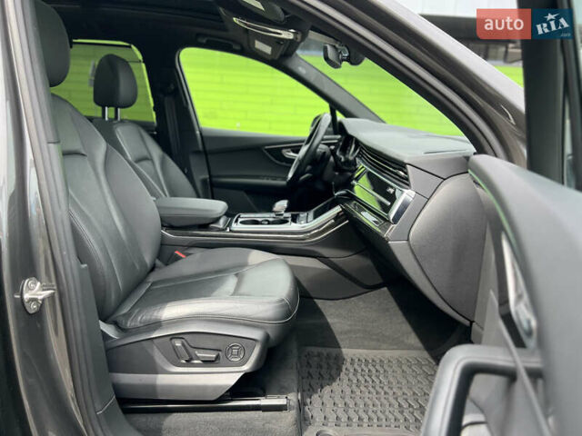 Сірий Ауді Ку 7, об'ємом двигуна 3 л та пробігом 55 тис. км за 54999 $, фото 34 на Automoto.ua