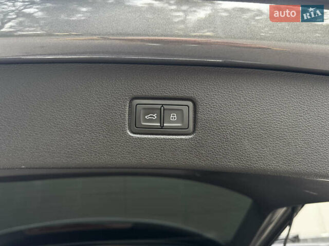 Серый Ауди Ку 7, объемом двигателя 2 л и пробегом 53 тыс. км за 46500 $, фото 21 на Automoto.ua