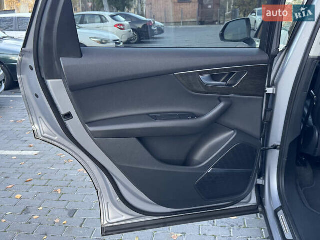 Серый Ауди Ку 7, объемом двигателя 3 л и пробегом 118 тыс. км за 55000 $, фото 43 на Automoto.ua