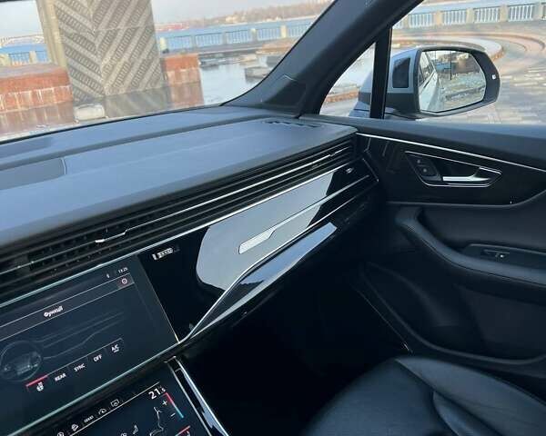 Серый Ауди Ку 7, объемом двигателя 3 л и пробегом 60 тыс. км за 49000 $, фото 36 на Automoto.ua