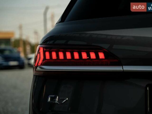 Сірий Ауді Ку 7, об'ємом двигуна 3 л та пробігом 15 тис. км за 47900 $, фото 10 на Automoto.ua