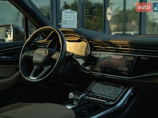 Сірий Ауді Ку 7, об'ємом двигуна 3 л та пробігом 15 тис. км за 47900 $, фото 45 на Automoto.ua