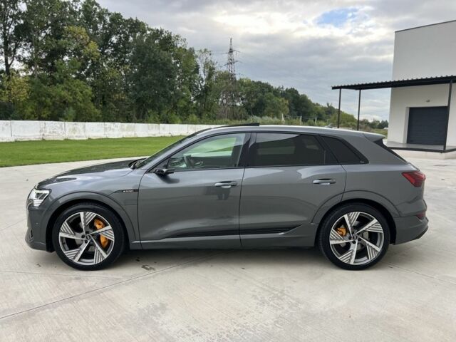 Ауди Ку 7 2021 в Луцке на Automoto.ua Серый Ауди Ку 7, объемом двигателя 0 л и пробегом 125 тыс. км за 34999 $, фото 5 на Automoto.ua