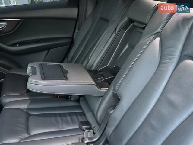 Серый Ауди Ку 7, объемом двигателя 3 л и пробегом 118 тыс. км за 55000 $, фото 48 на Automoto.ua