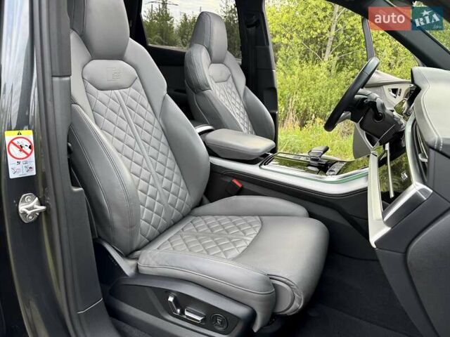 Серый Ауди Ку 7, объемом двигателя 3 л и пробегом 170 тыс. км за 54000 $, фото 49 на Automoto.ua