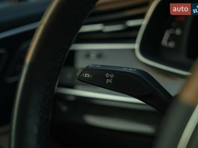 Сірий Ауді Ку 7, об'ємом двигуна 3 л та пробігом 15 тис. км за 47900 $, фото 37 на Automoto.ua