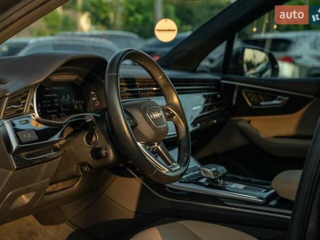 Сірий Ауді Ку 7, об'ємом двигуна 3 л та пробігом 15 тис. км за 47900 $, фото 30 на Automoto.ua