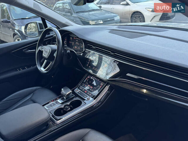 Серый Ауди Ку 7, объемом двигателя 3 л и пробегом 118 тыс. км за 55000 $, фото 70 на Automoto.ua