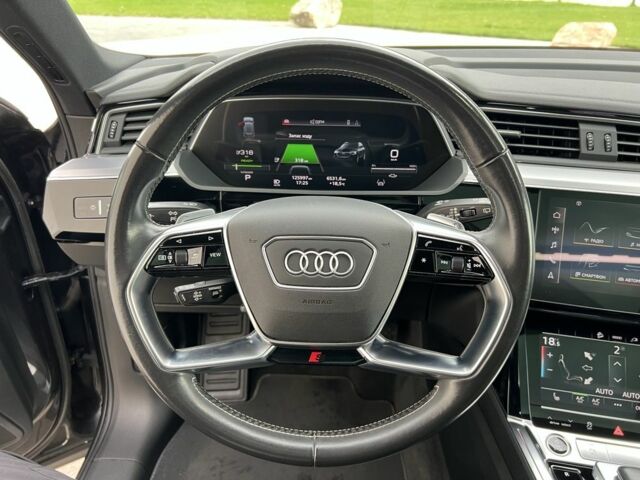 Ауди Ку 7 2021 в Луцке на Automoto.ua Серый Ауди Ку 7, объемом двигателя 0 л и пробегом 125 тыс. км за 34999 $, фото 10 на Automoto.ua