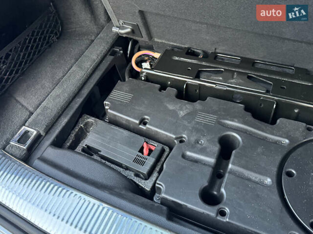 Серый Ауди Ку 7, объемом двигателя 3 л и пробегом 118 тыс. км за 55000 $, фото 53 на Automoto.ua