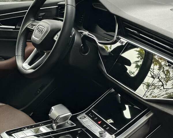 Серый Ауди Ку 7, объемом двигателя 2.97 л и пробегом 31 тыс. км за 76500 $, фото 3 на Automoto.ua