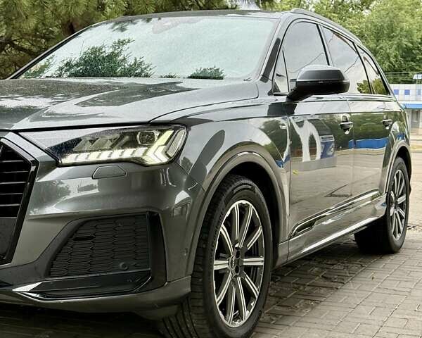 Серый Ауди Ку 7, объемом двигателя 2.97 л и пробегом 95 тыс. км за 61900 $, фото 5 на Automoto.ua