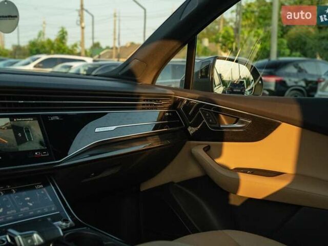 Сірий Ауді Ку 7, об'ємом двигуна 3 л та пробігом 15 тис. км за 47900 $, фото 44 на Automoto.ua