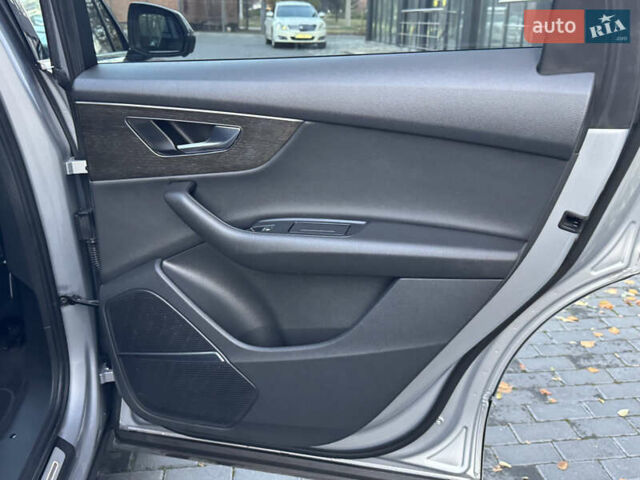 Серый Ауди Ку 7, объемом двигателя 3 л и пробегом 118 тыс. км за 55000 $, фото 57 на Automoto.ua