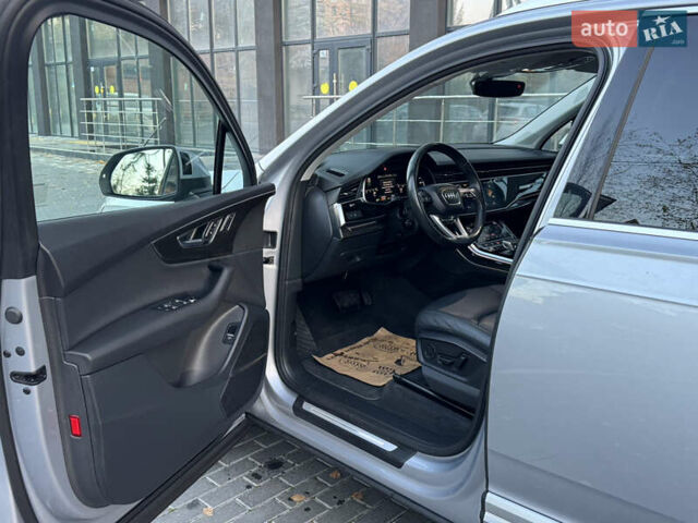 Серый Ауди Ку 7, объемом двигателя 3 л и пробегом 118 тыс. км за 55000 $, фото 12 на Automoto.ua