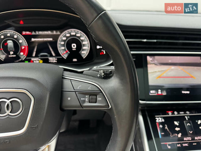 Сірий Ауді Ку 7, об'ємом двигуна 2 л та пробігом 53 тис. км за 46900 $, фото 35 на Automoto.ua