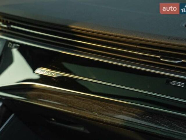 Сірий Ауді Ку 7, об'ємом двигуна 3 л та пробігом 15 тис. км за 47900 $, фото 46 на Automoto.ua