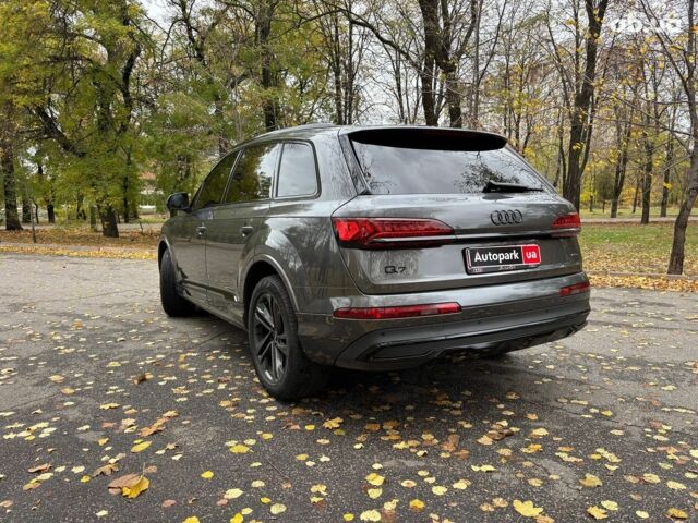 Ауді Ку 7 2021 у Запоріжжя на Automoto.ua Сірий Ауді Ку 7, об'ємом двигуна 2 л та пробігом 66 тис. км за 43790 $, фото 2 на Automoto.ua