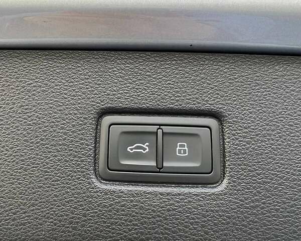 Серый Ауди Ку 7, объемом двигателя 3 л и пробегом 60 тыс. км за 49000 $, фото 95 на Automoto.ua