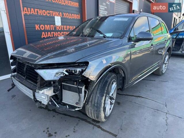 Серый Ауди Ку 7, объемом двигателя 3 л и пробегом 93 тыс. км за 37000 $, фото 2 на Automoto.ua