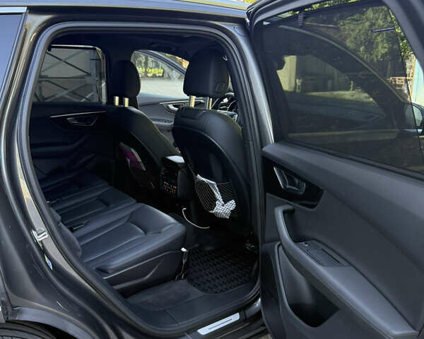 Сірий Ауді Ку 7, об'ємом двигуна 3 л та пробігом 47 тис. км за 56500 $, фото 16 на Automoto.ua