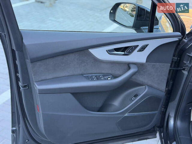 Сірий Ауді Ку 7, об'ємом двигуна 2.97 л та пробігом 135 тис. км за 67500 $, фото 24 на Automoto.ua