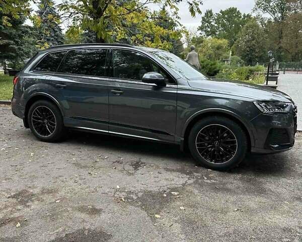 Серый Ауди Ку 7, объемом двигателя 2.97 л и пробегом 31 тыс. км за 76500 $, фото 4 на Automoto.ua