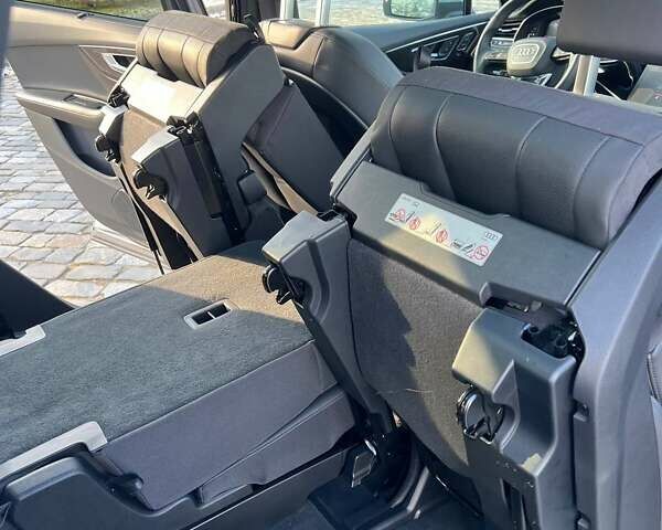 Серый Ауди Ку 7, объемом двигателя 3 л и пробегом 60 тыс. км за 49000 $, фото 66 на Automoto.ua