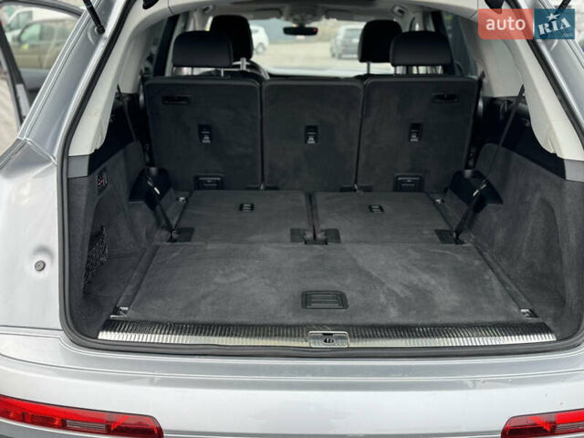 Серый Ауди Ку 7, объемом двигателя 3 л и пробегом 119 тыс. км за 52000 $, фото 14 на Automoto.ua