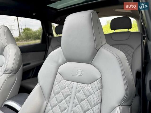 Серый Ауди Ку 7, объемом двигателя 3 л и пробегом 170 тыс. км за 54000 $, фото 33 на Automoto.ua