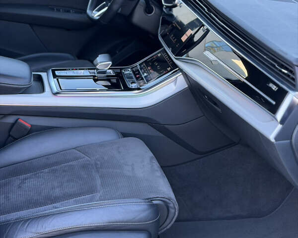 Сірий Ауді Ку 7, об'ємом двигуна 2.97 л та пробігом 135 тис. км за 67500 $, фото 56 на Automoto.ua