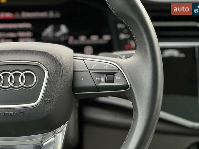 Ауди Ку 7 2022 в Львове на Automoto.ua Серый Ауди Ку 7, объемом двигателя 3 л и пробегом 29 тыс. км за 53400 $, фото 12 на Automoto.ua
