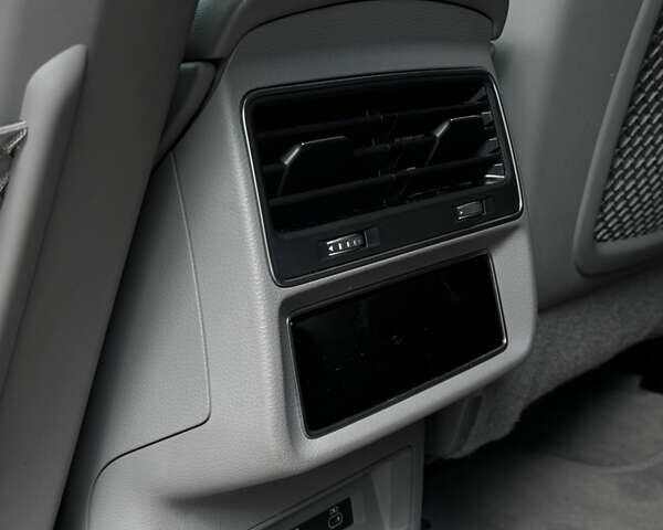 Серый Ауди Ку 7, объемом двигателя 3 л и пробегом 60 тыс. км за 60000 $, фото 18 на Automoto.ua