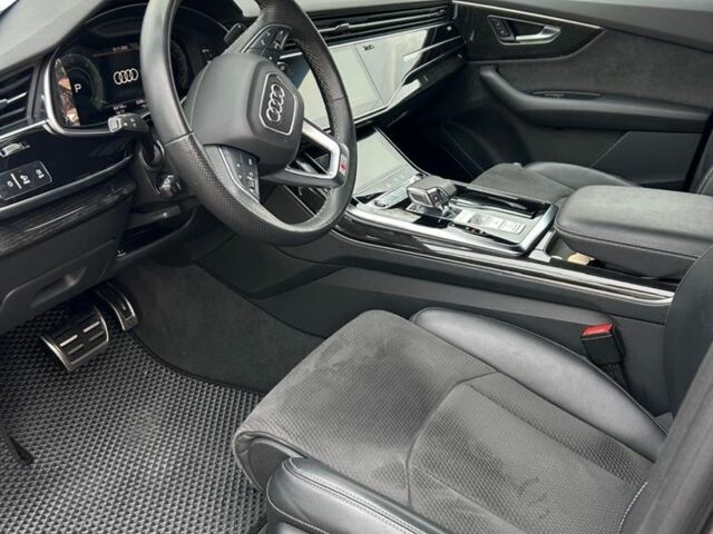 Сірий Ауді Ку 7, об'ємом двигуна 3 л та пробігом 70 тис. км за 72000 $, фото 5 на Automoto.ua