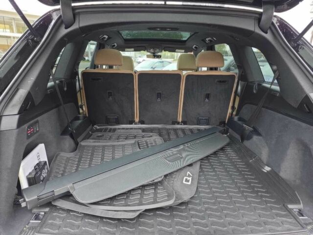 Сірий Ауді Ку 7, об'ємом двигуна 2 л та пробігом 26 тис. км за 33000 $, фото 22 на Automoto.ua