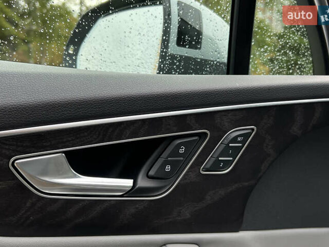 Ауди Ку 7 2022 в Львове на Automoto.ua Серый Ауди Ку 7, объемом двигателя 3 л и пробегом 29 тыс. км за 53400 $, фото 22 на Automoto.ua