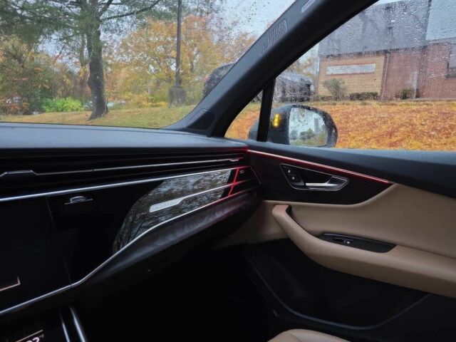 Сірий Ауді Ку 7, об'ємом двигуна 2 л та пробігом 26 тис. км за 33000 $, фото 13 на Automoto.ua