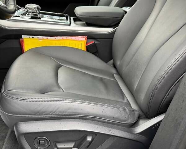 Сірий Ауді Ку 7, об'ємом двигуна 2.97 л та пробігом 86 тис. км за 63900 $, фото 11 на Automoto.ua