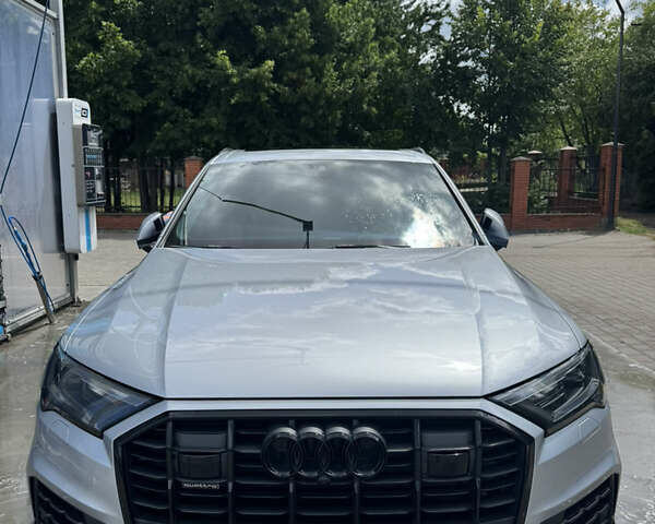 Серый Ауди Ку 7, объемом двигателя 3 л и пробегом 56 тыс. км за 60000 $, фото 5 на Automoto.ua