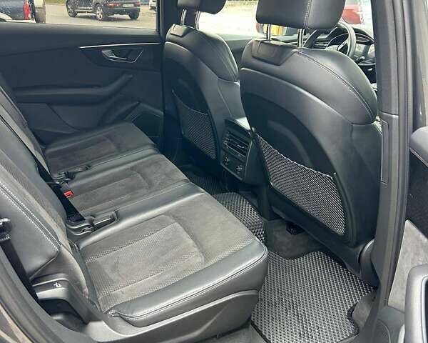 Сірий Ауді Ку 7, об'ємом двигуна 2.97 л та пробігом 70 тис. км за 72000 $, фото 3 на Automoto.ua