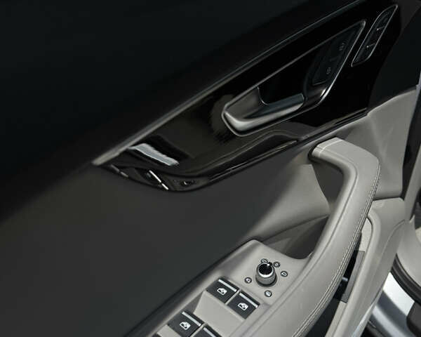 Серый Ауди Ку 7, объемом двигателя 3 л и пробегом 60 тыс. км за 60000 $, фото 12 на Automoto.ua