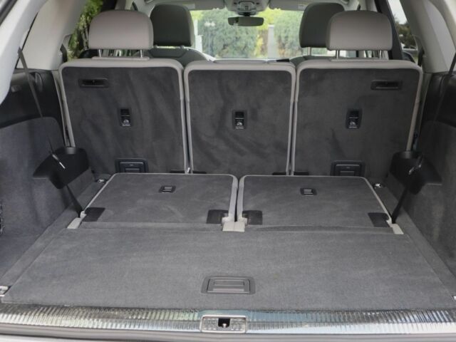 Серый Ауди Ку 7, объемом двигателя 3 л и пробегом 30 тыс. км за 60000 $, фото 6 на Automoto.ua