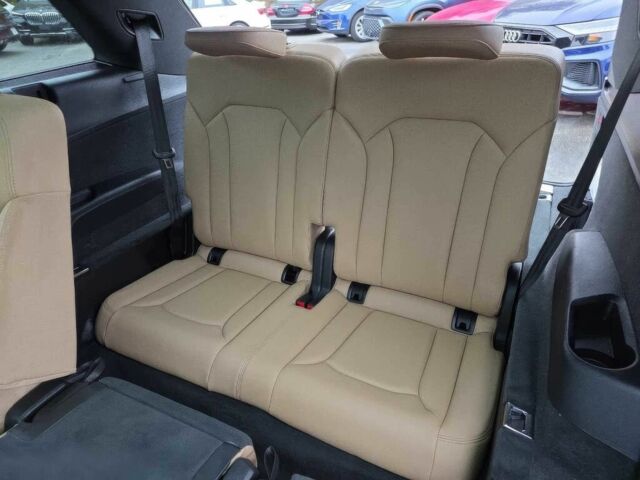 Сірий Ауді Ку 7, об'ємом двигуна 2 л та пробігом 26 тис. км за 33000 $, фото 21 на Automoto.ua