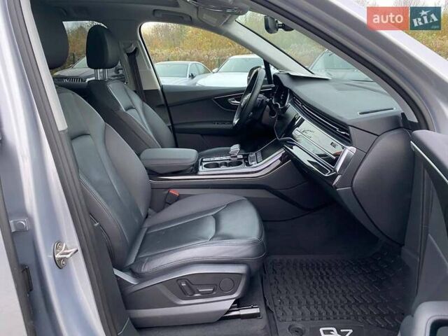 Сірий Ауді Ку 7, об'ємом двигуна 1.98 л та пробігом 54 тис. км за 39500 $, фото 25 на Automoto.ua